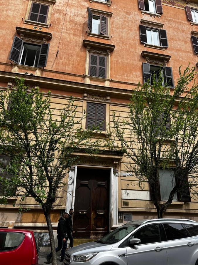 Catone Luxury Rooms Roma Exterior foto